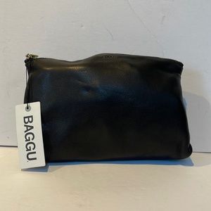 BAGGU Small Black Clutch